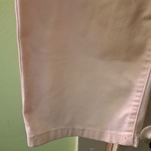 Gloria Vanderbilt Women's Capris - Picture 2 of 16